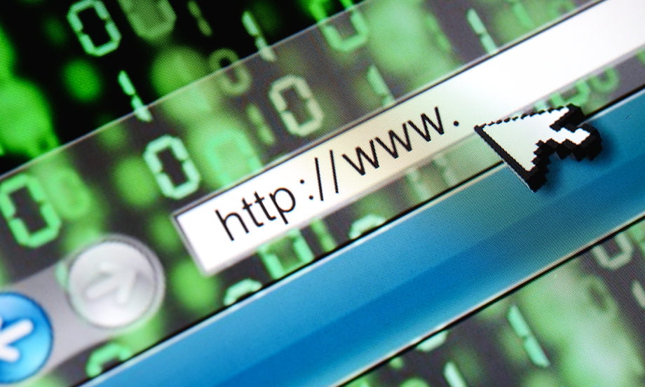 Nahaufnahme einer Browser-Adresszeile mit der Eingabe http://www. und einem Mauszeiger daneben